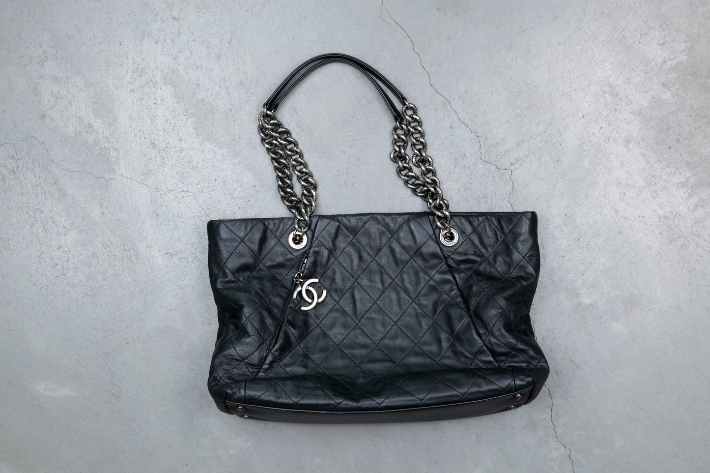 Chanel Coco Pleats Tote in black